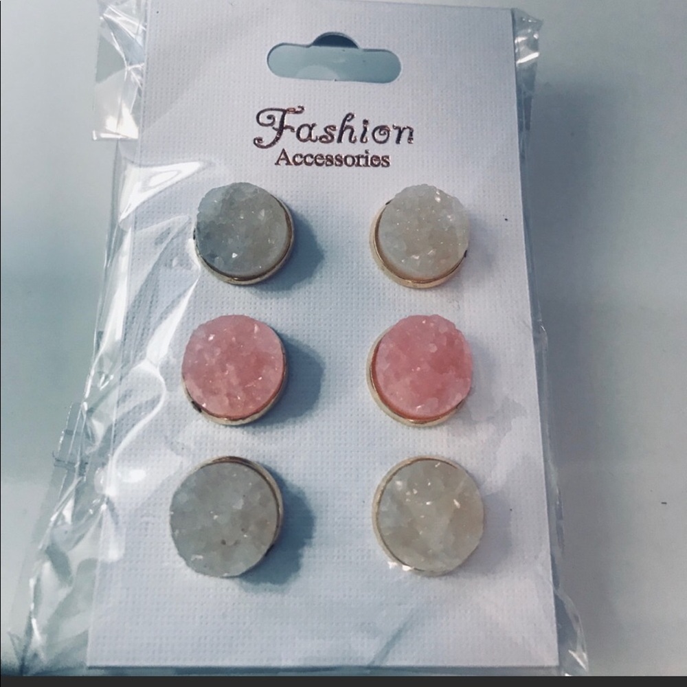 9 pairs of druzy style post earrings - Picture 2 of 3